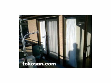 雨戸の取り付け