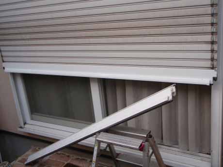 窓シャッターの修理