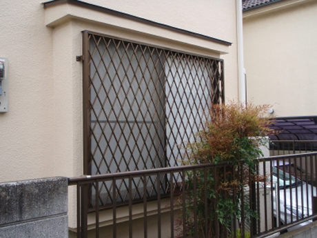 防犯面格子施工後